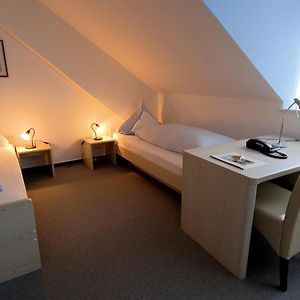 Einzelzimmer im Hauptgebäude